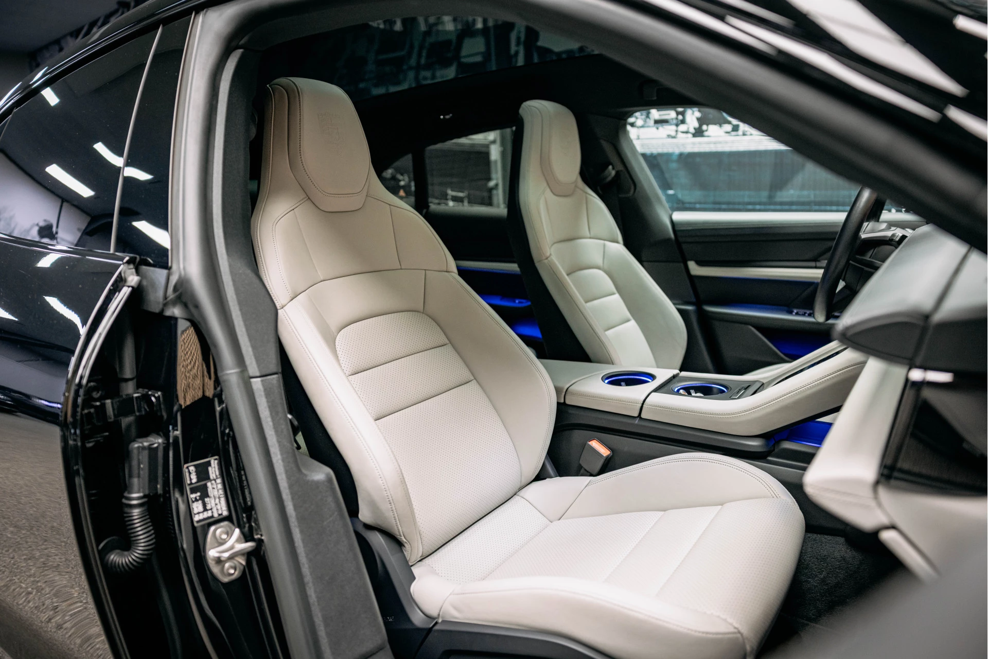Hoofdafbeelding Porsche Taycan
