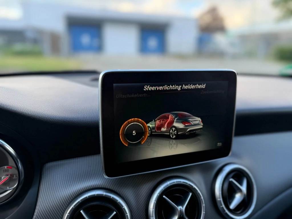 Hoofdafbeelding Mercedes-Benz 200