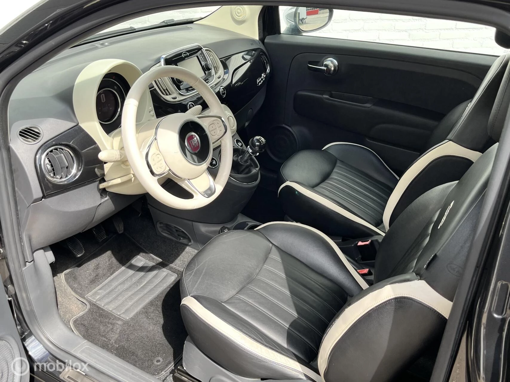 Hoofdafbeelding Fiat cabrio