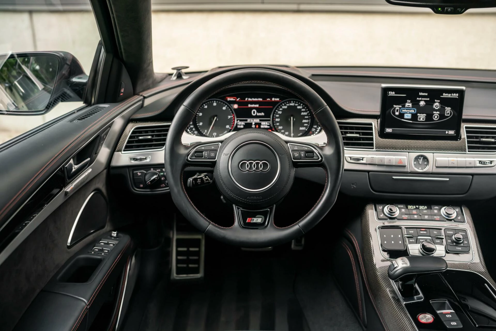 Hoofdafbeelding Audi S8