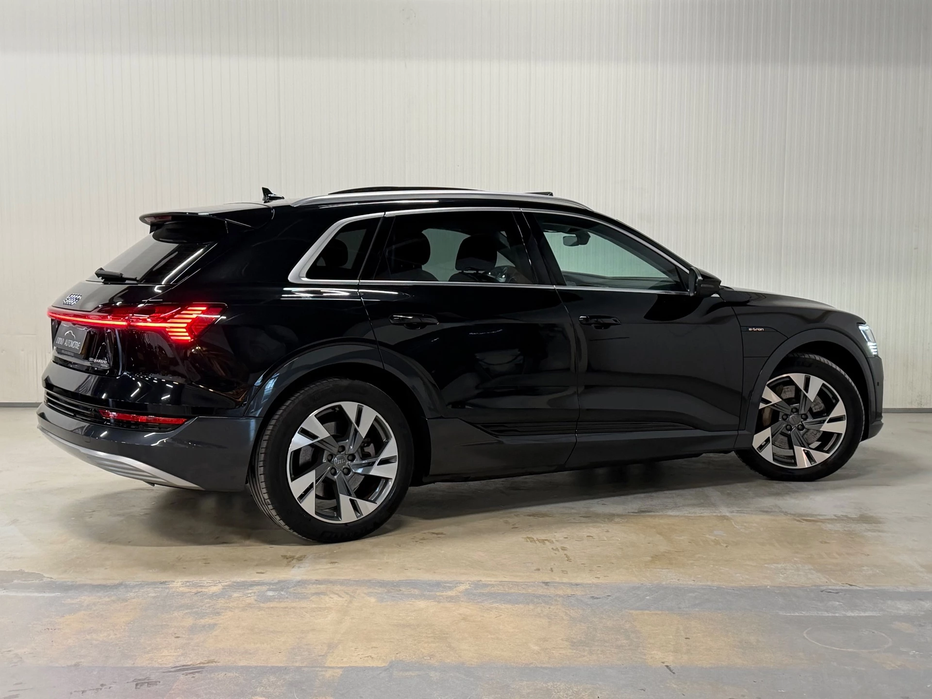 Hoofdafbeelding Audi e-tron