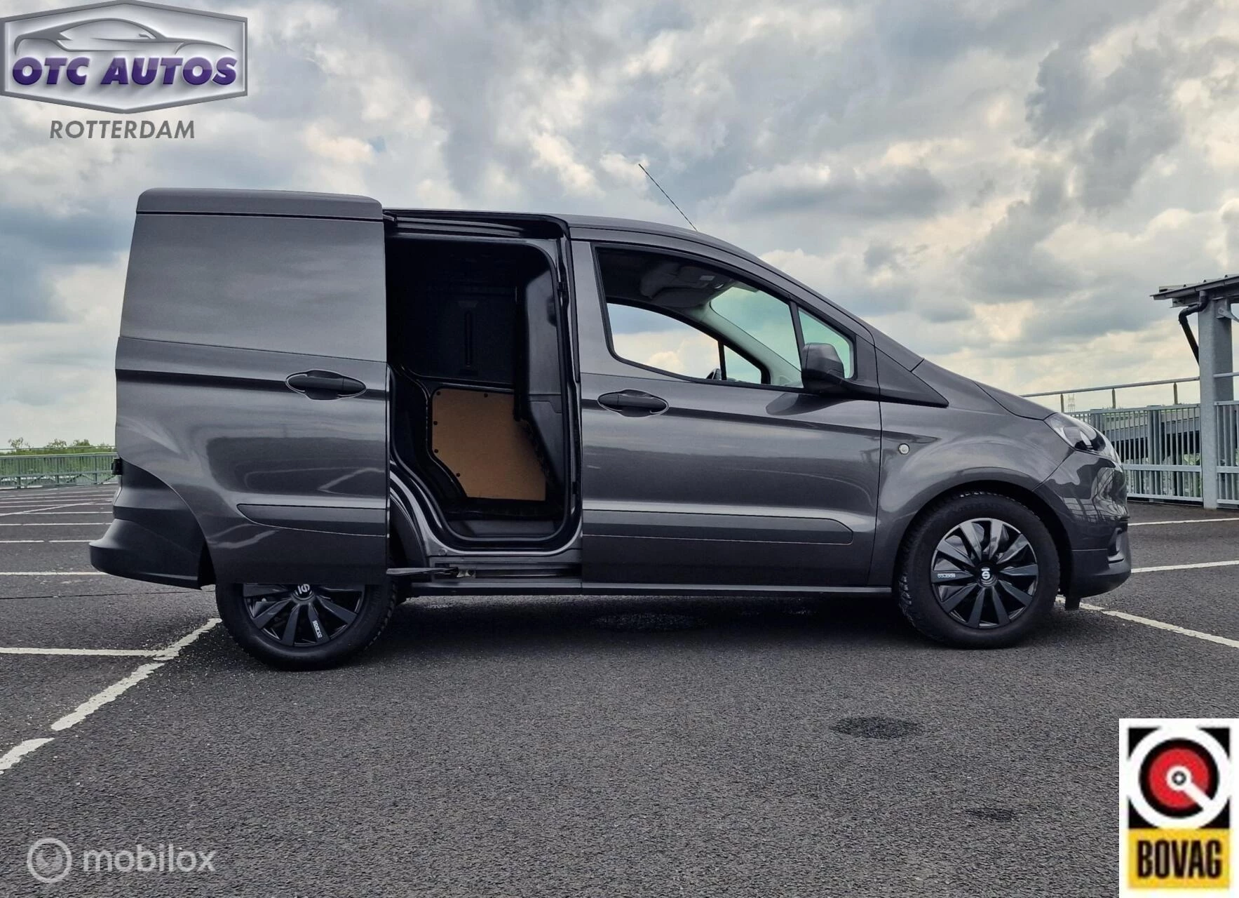 Hoofdafbeelding Ford Transit Courier