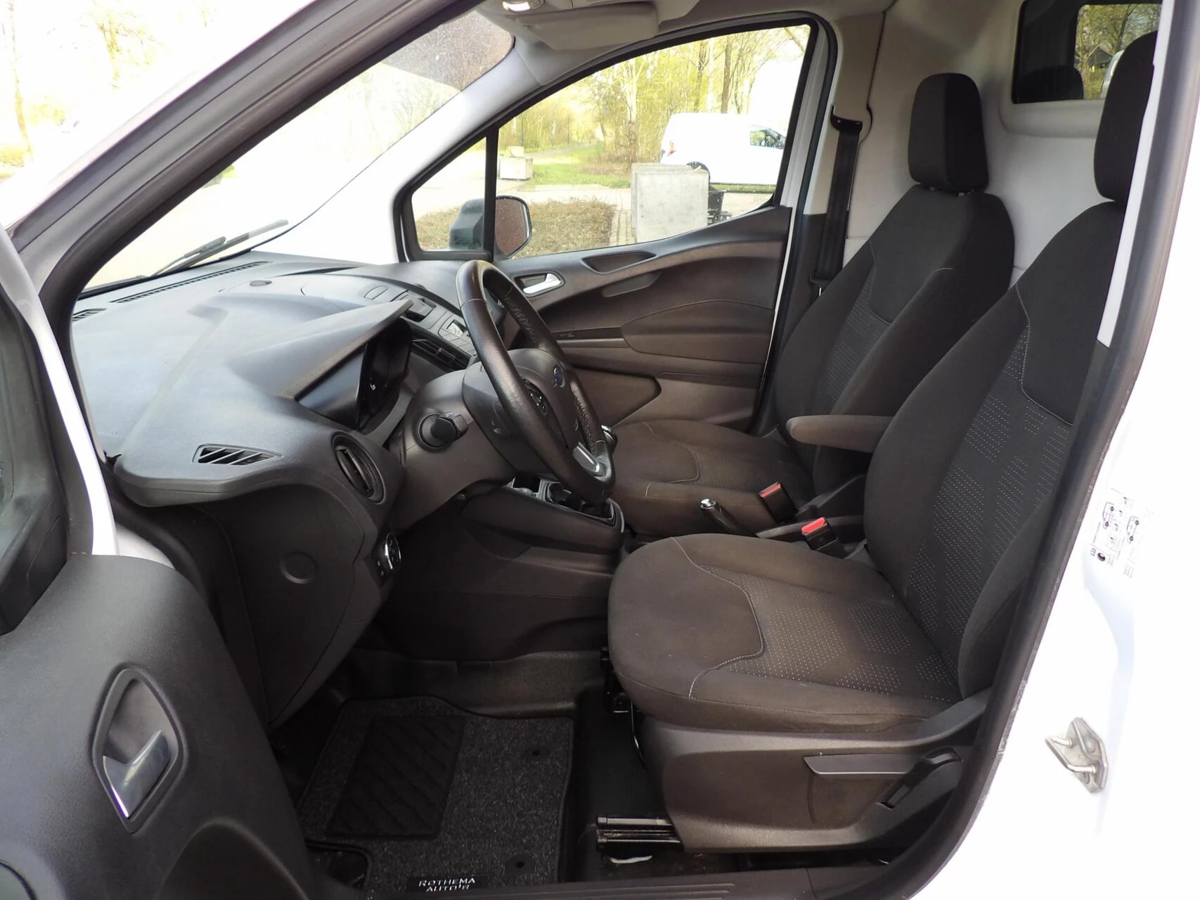 Hoofdafbeelding Ford Transit Courier