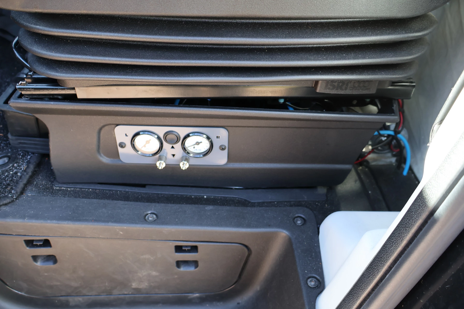 Hoofdafbeelding Iveco 40C18 AUTOMAAT,  oprijwagen Tijhof, incl tijhof aanhanger!