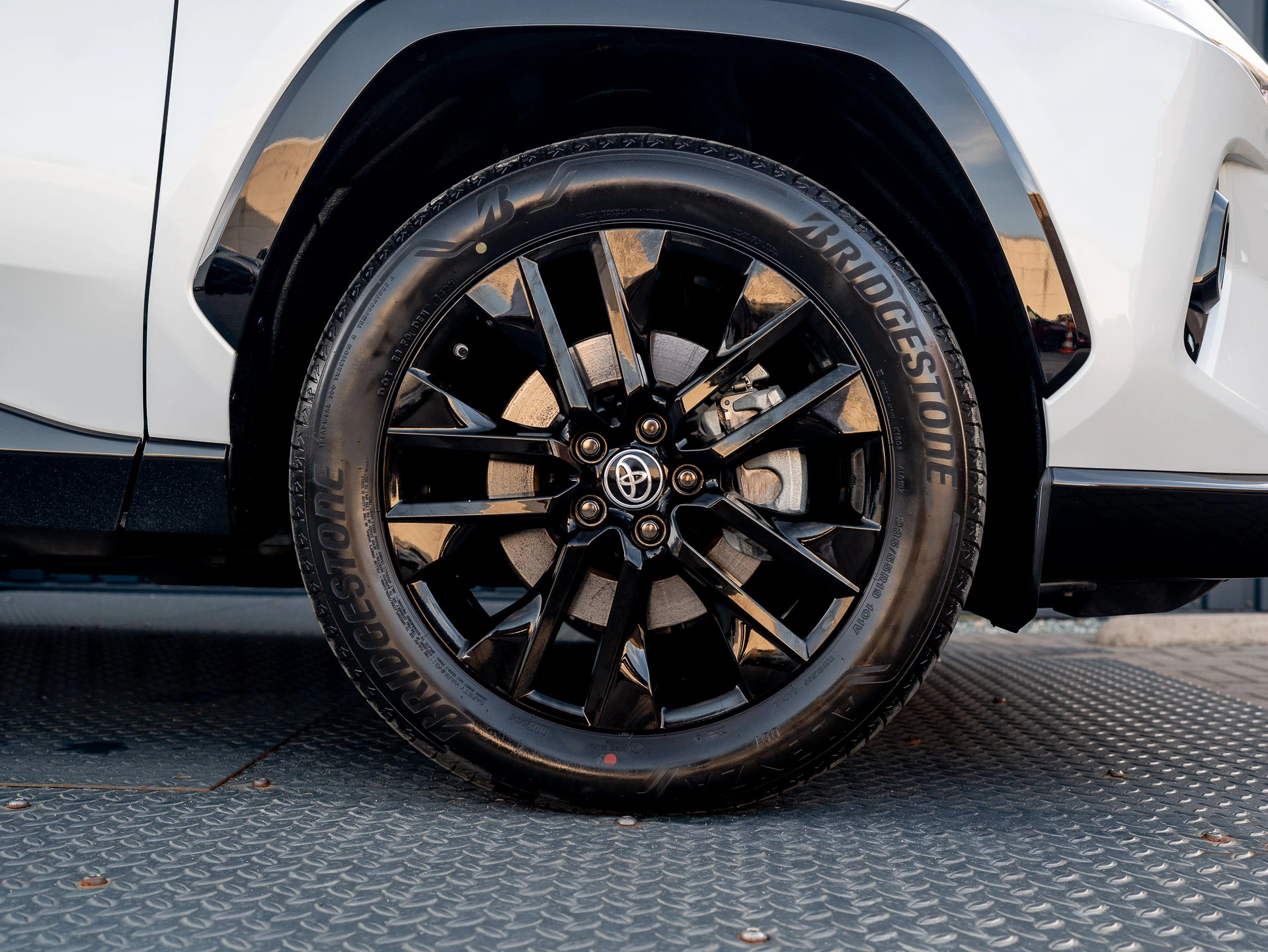Hoofdafbeelding Toyota RAV4