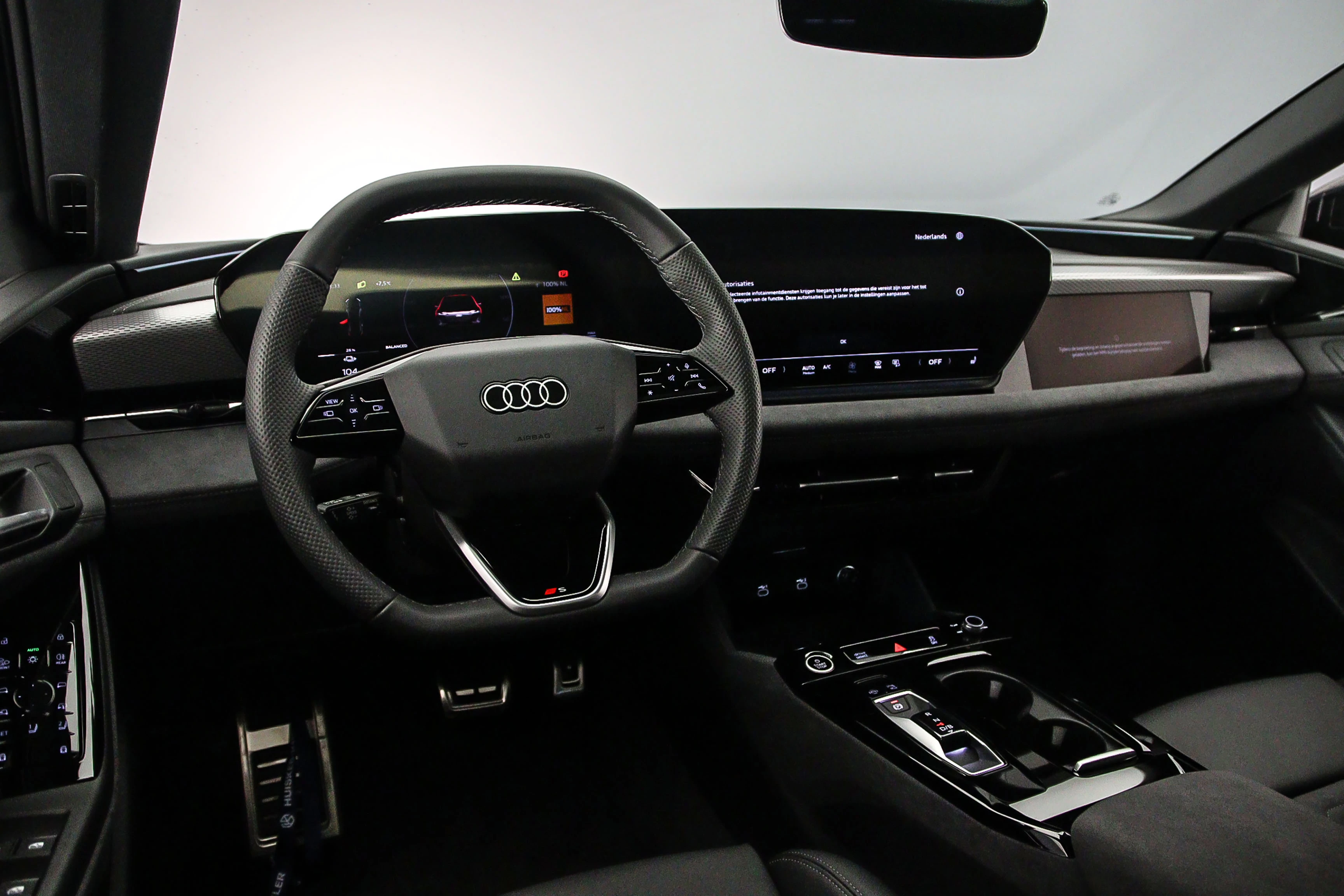 Hoofdafbeelding Audi A6 Avant e-tron