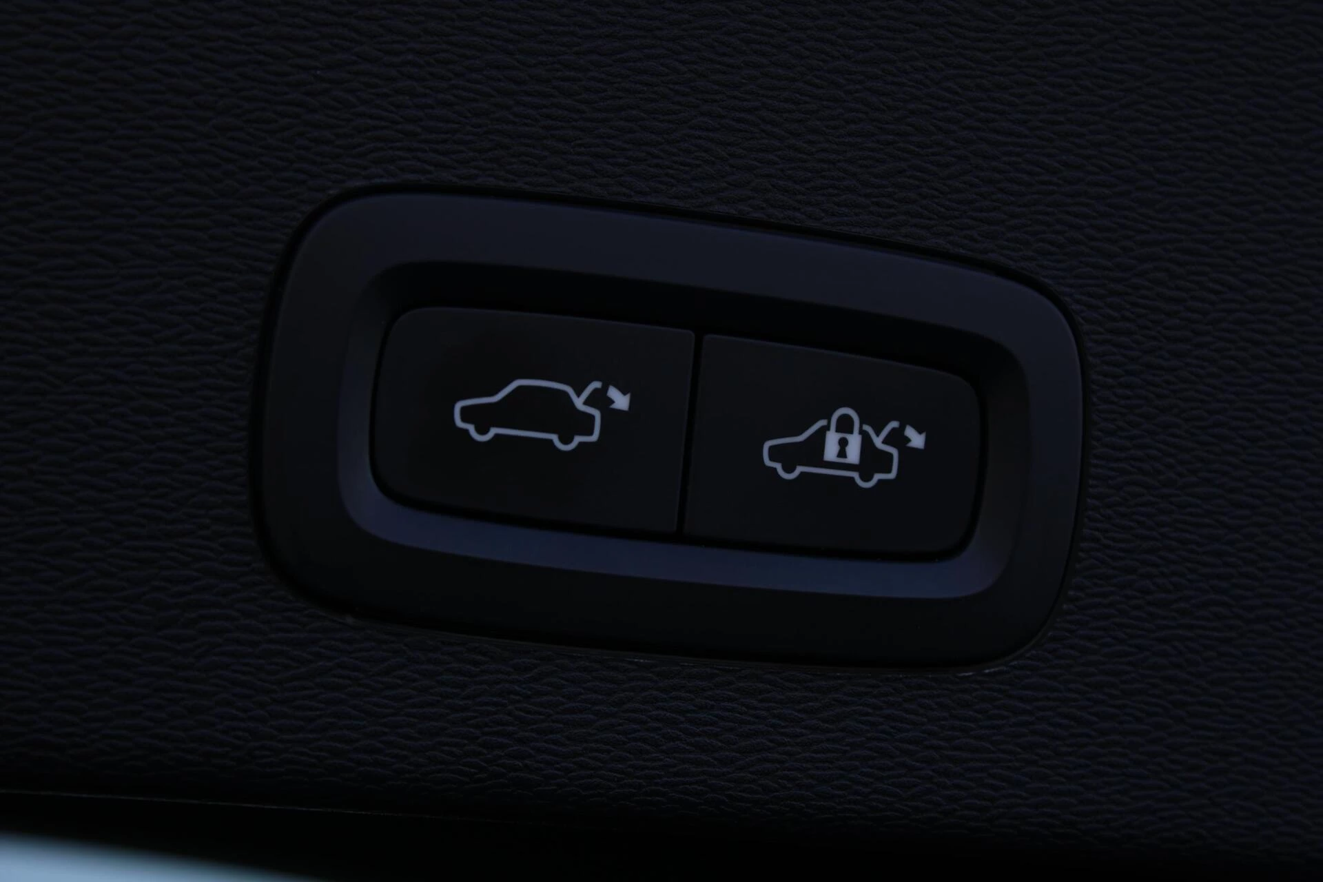 Hoofdafbeelding Volvo C40