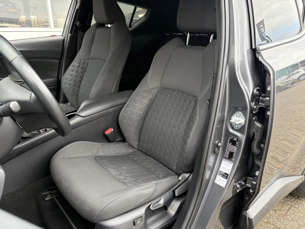 Hoofdafbeelding Toyota C-HR