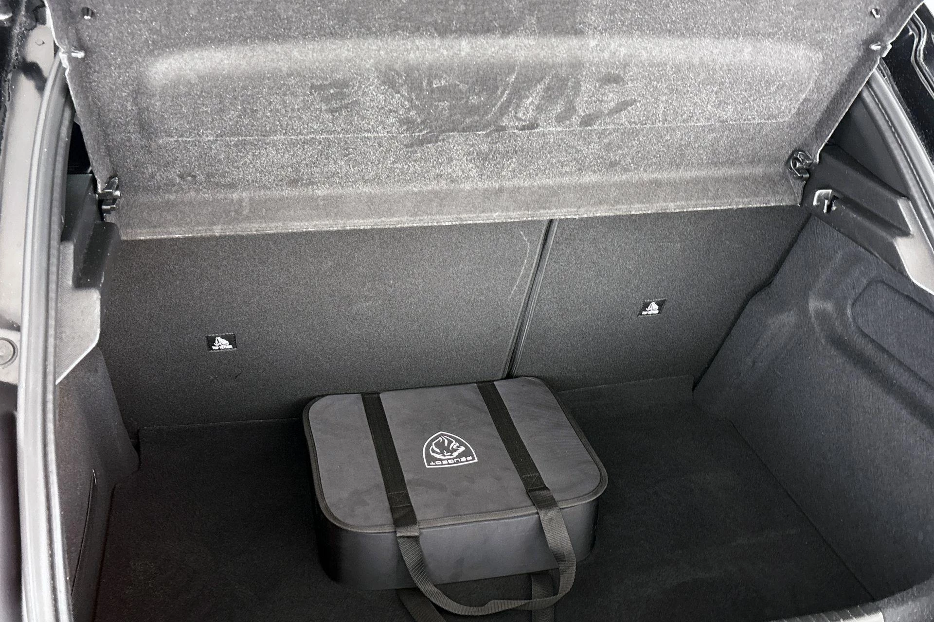 Hoofdafbeelding Peugeot e-208