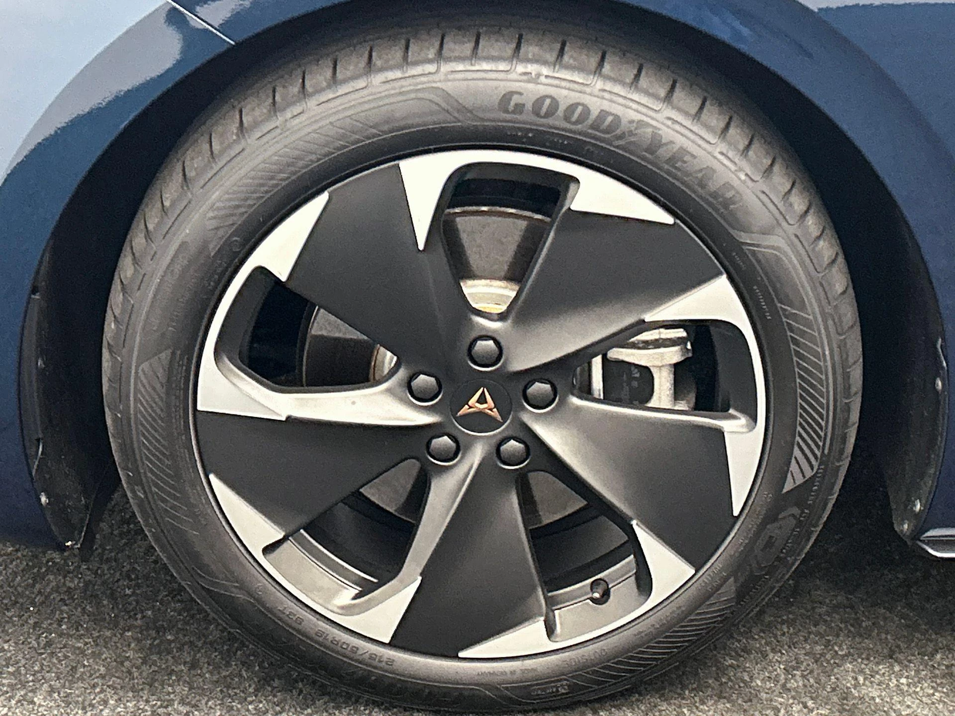 Hoofdafbeelding CUPRA Born