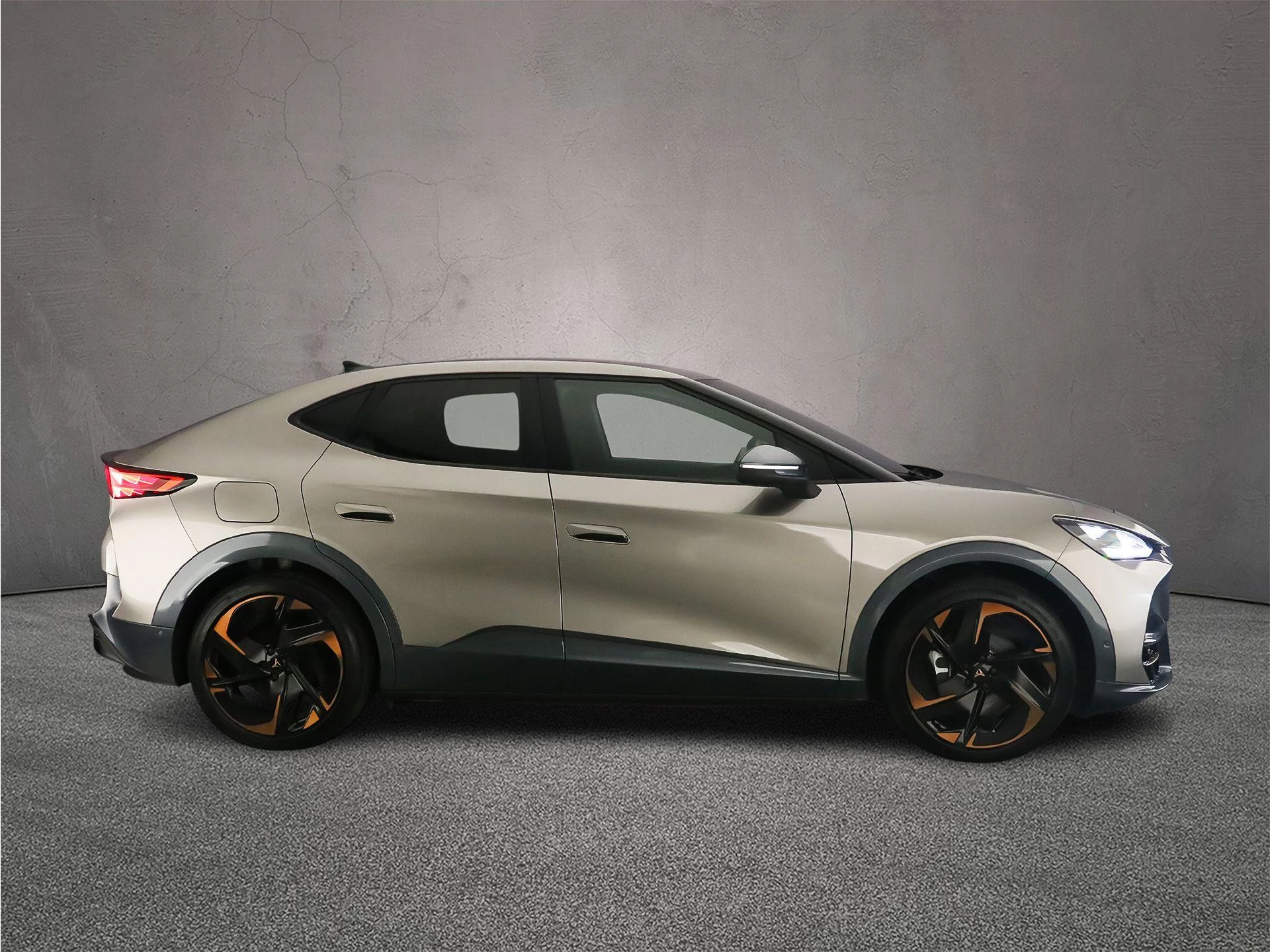 Hoofdafbeelding CUPRA Tavascan