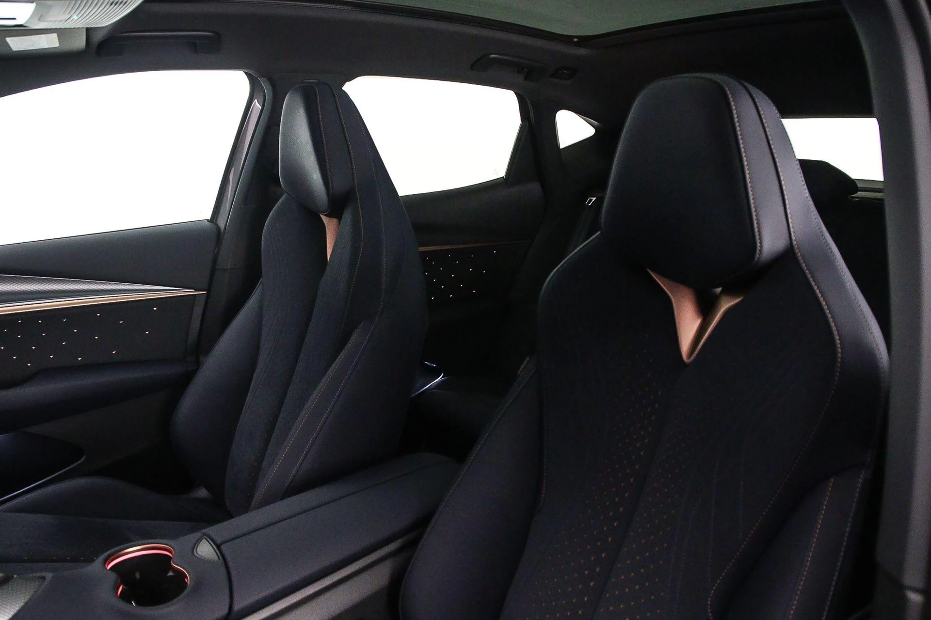 Hoofdafbeelding CUPRA Tavascan