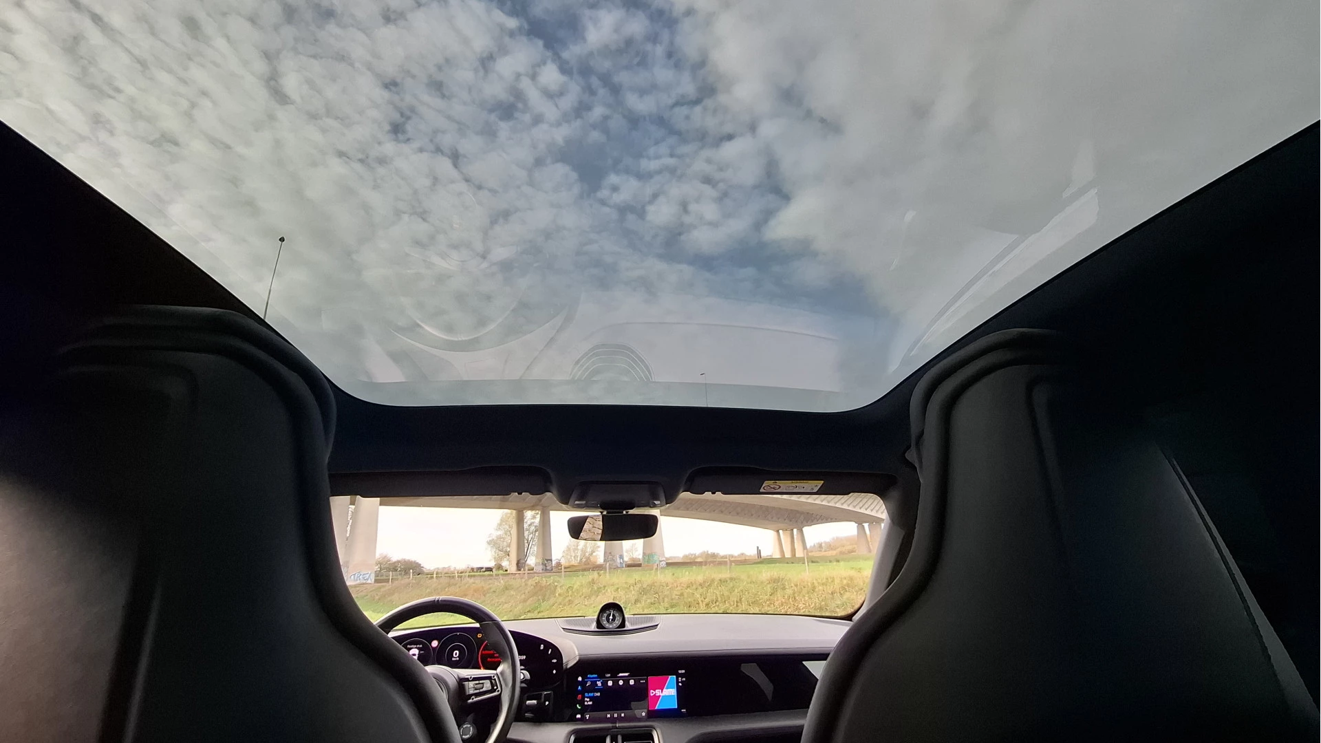 Hoofdafbeelding Porsche Taycan