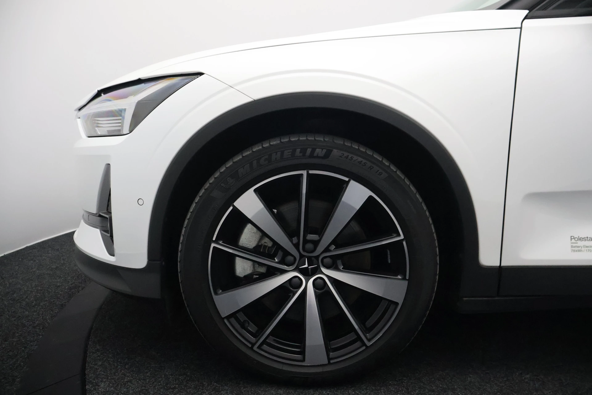 Hoofdafbeelding Polestar 2