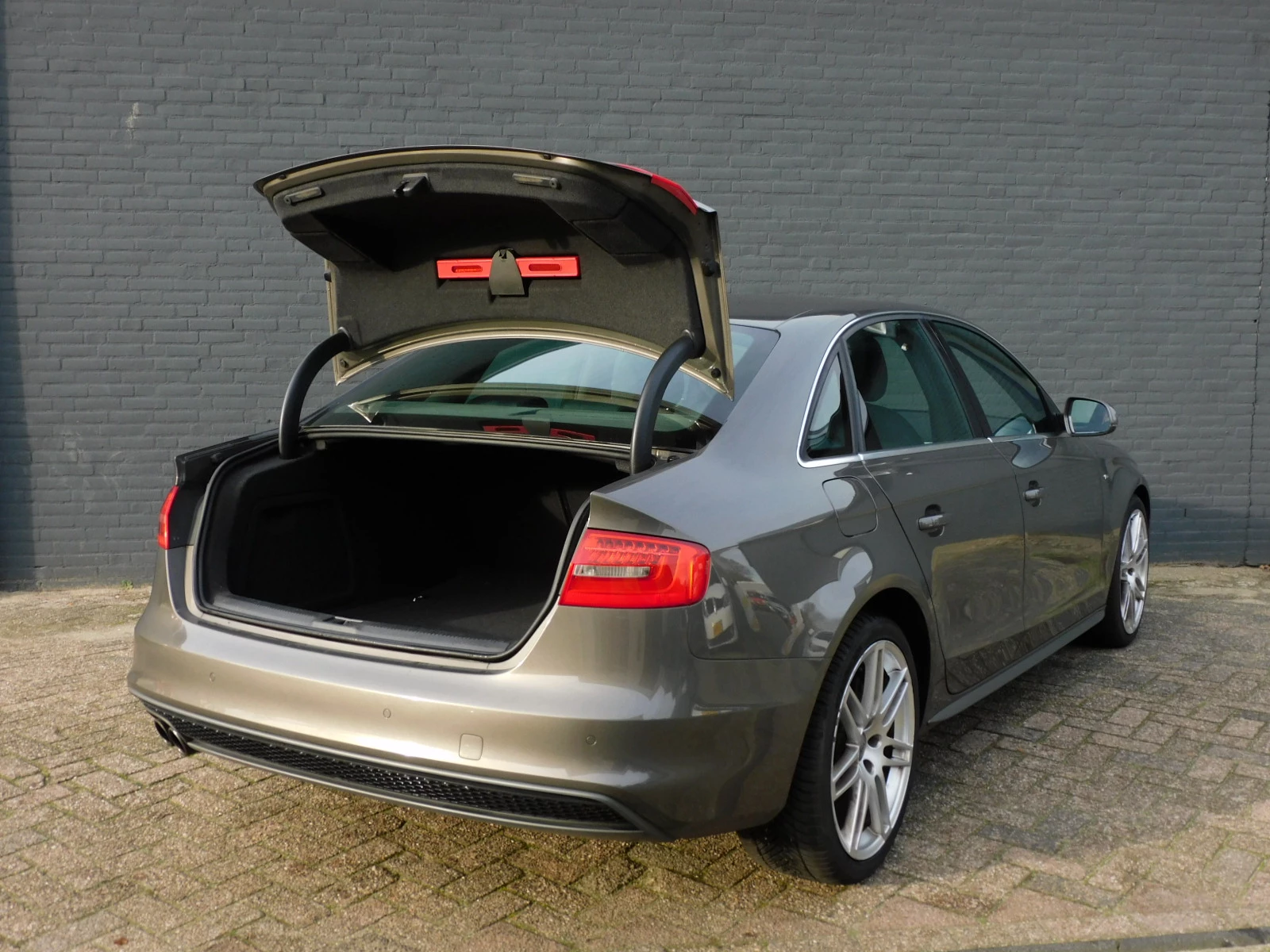 Hoofdafbeelding Audi A4