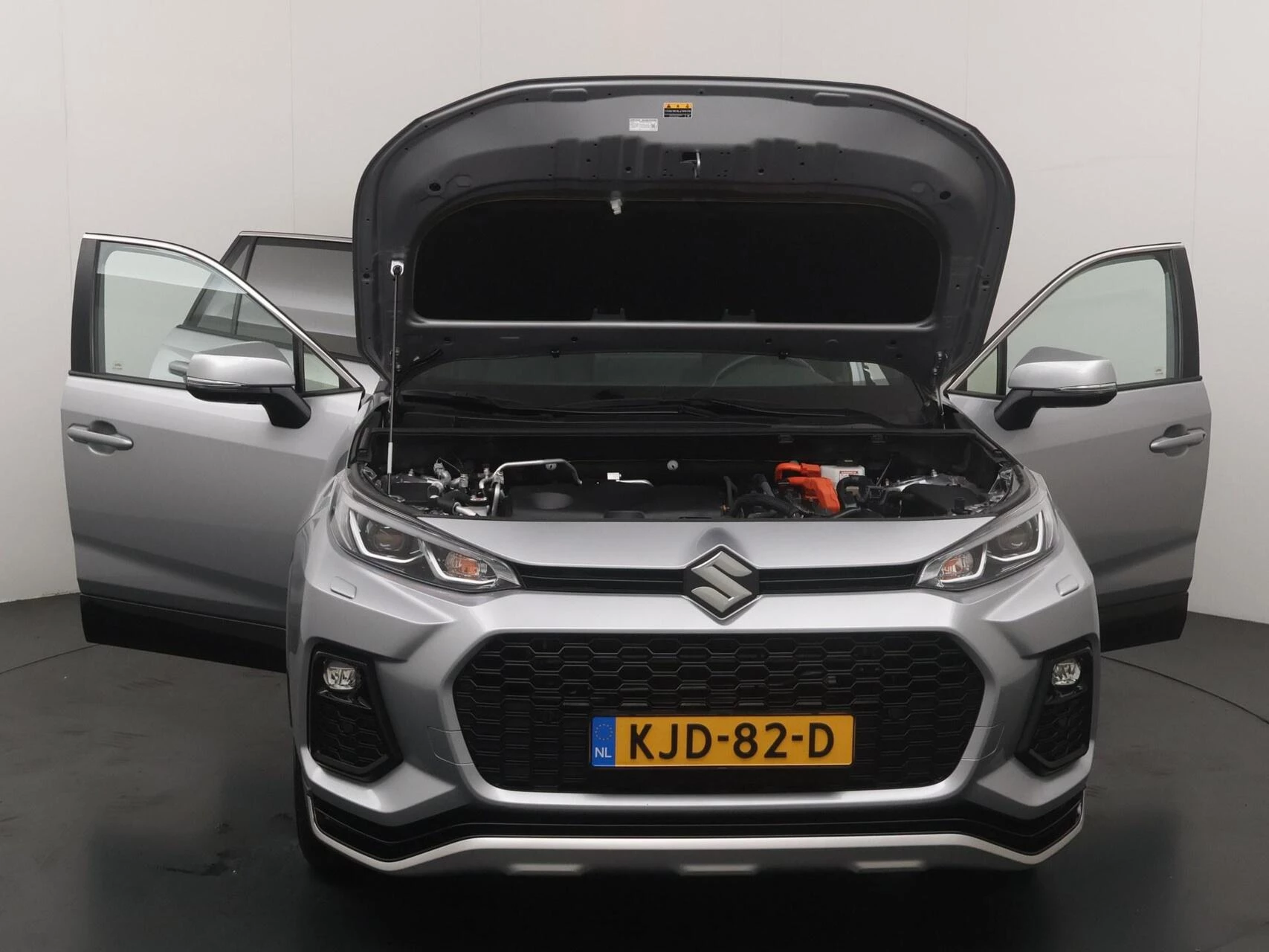Hoofdafbeelding Suzuki Across