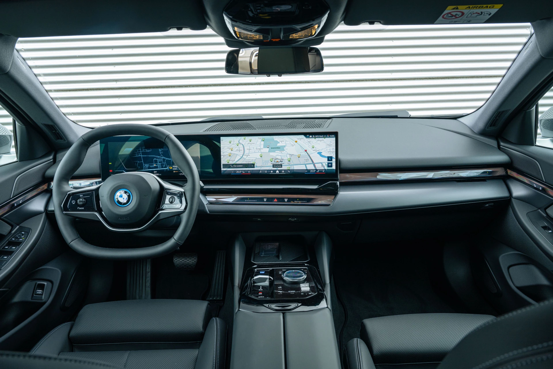 Hoofdafbeelding BMW i5