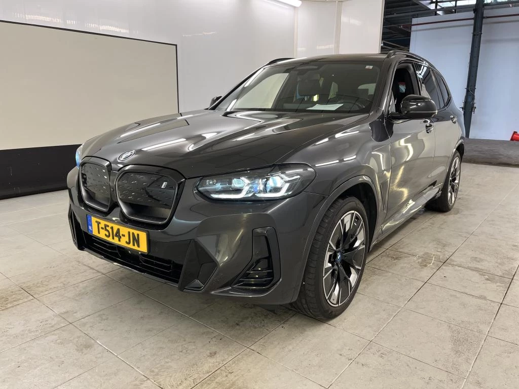 Hoofdafbeelding BMW iX3