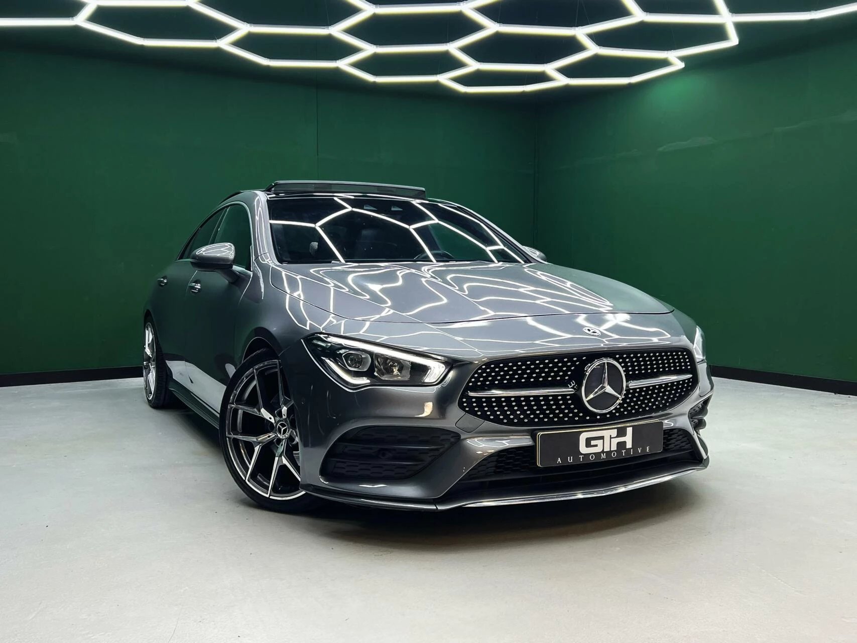 Hoofdafbeelding Mercedes-Benz CLA