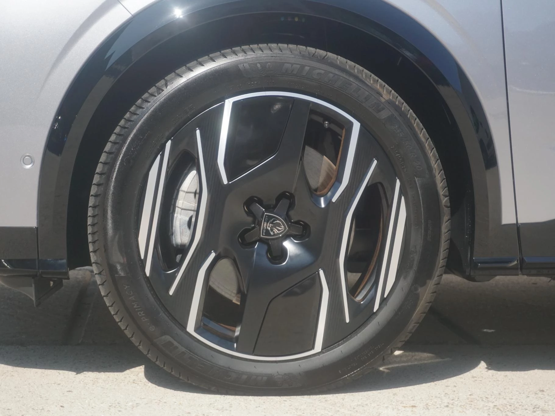 Hoofdafbeelding Peugeot e-5008