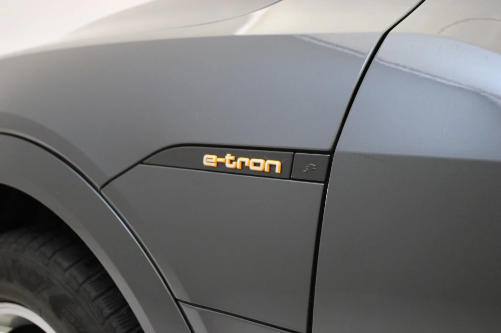 Hoofdafbeelding Audi e-tron