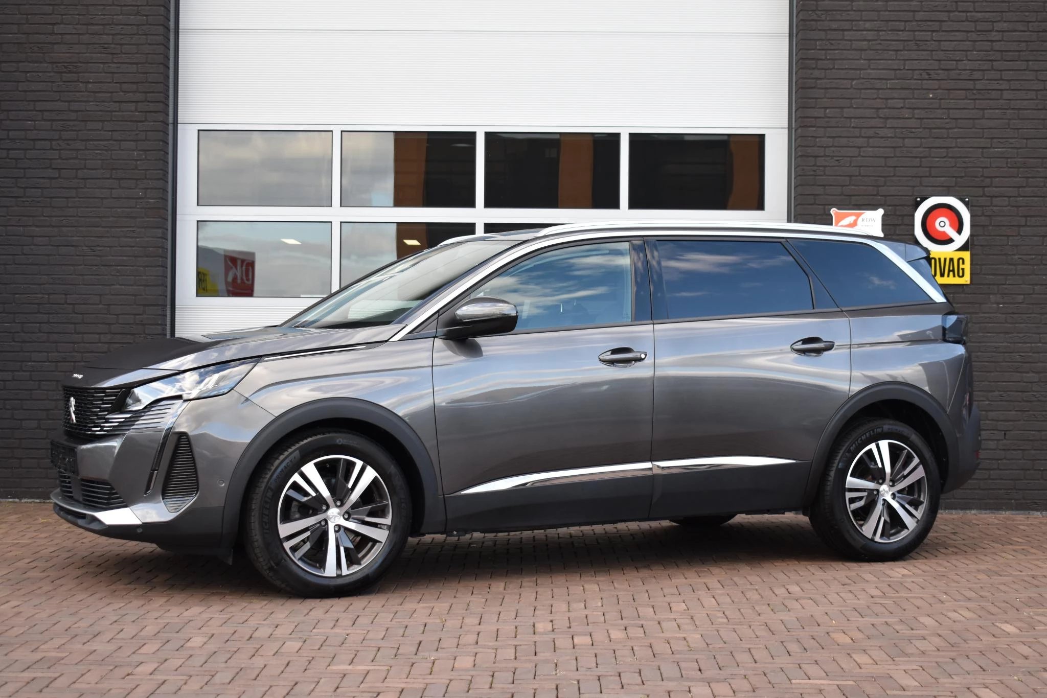 Hoofdafbeelding Peugeot 5008