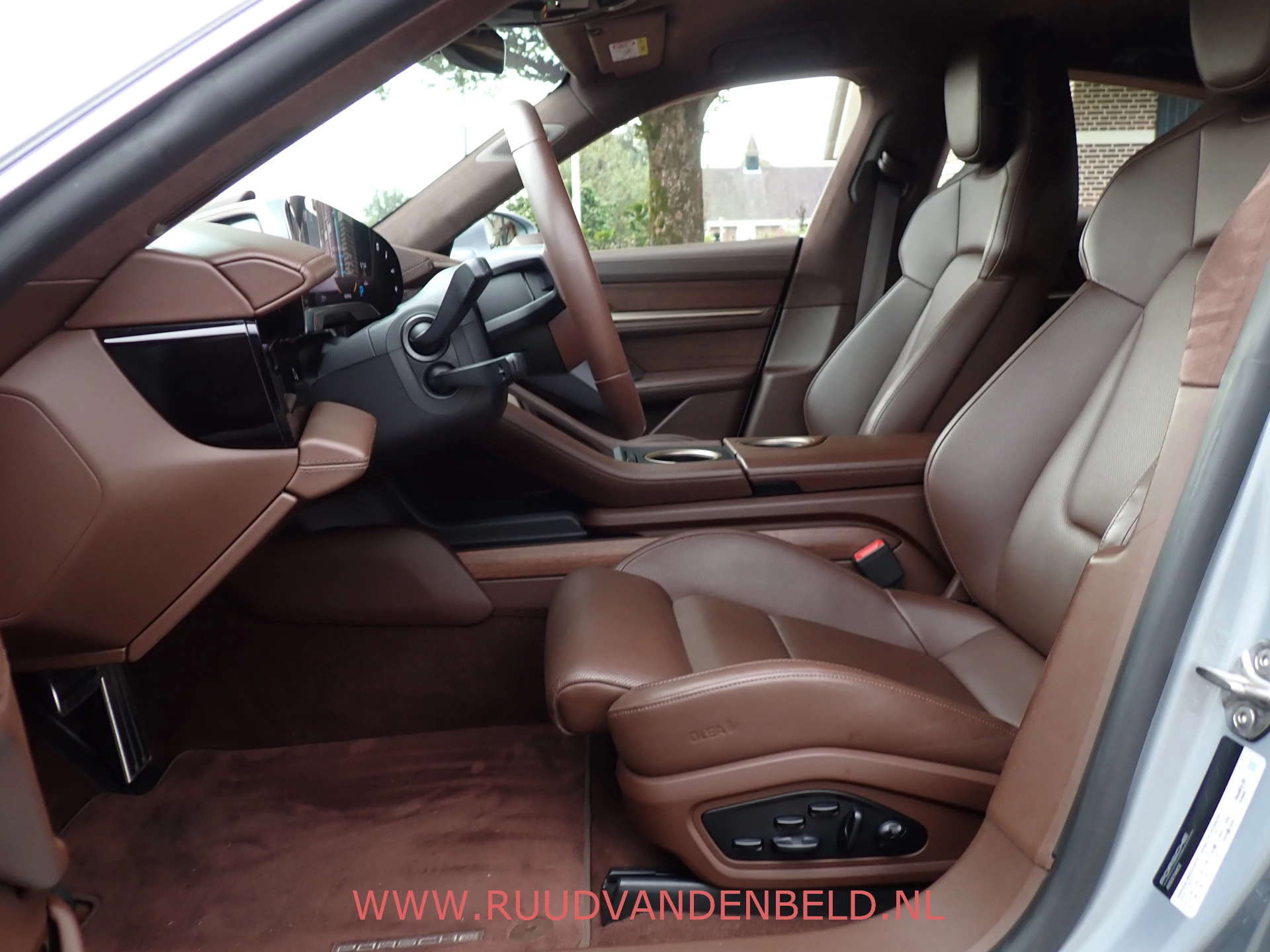 Hoofdafbeelding Porsche Taycan