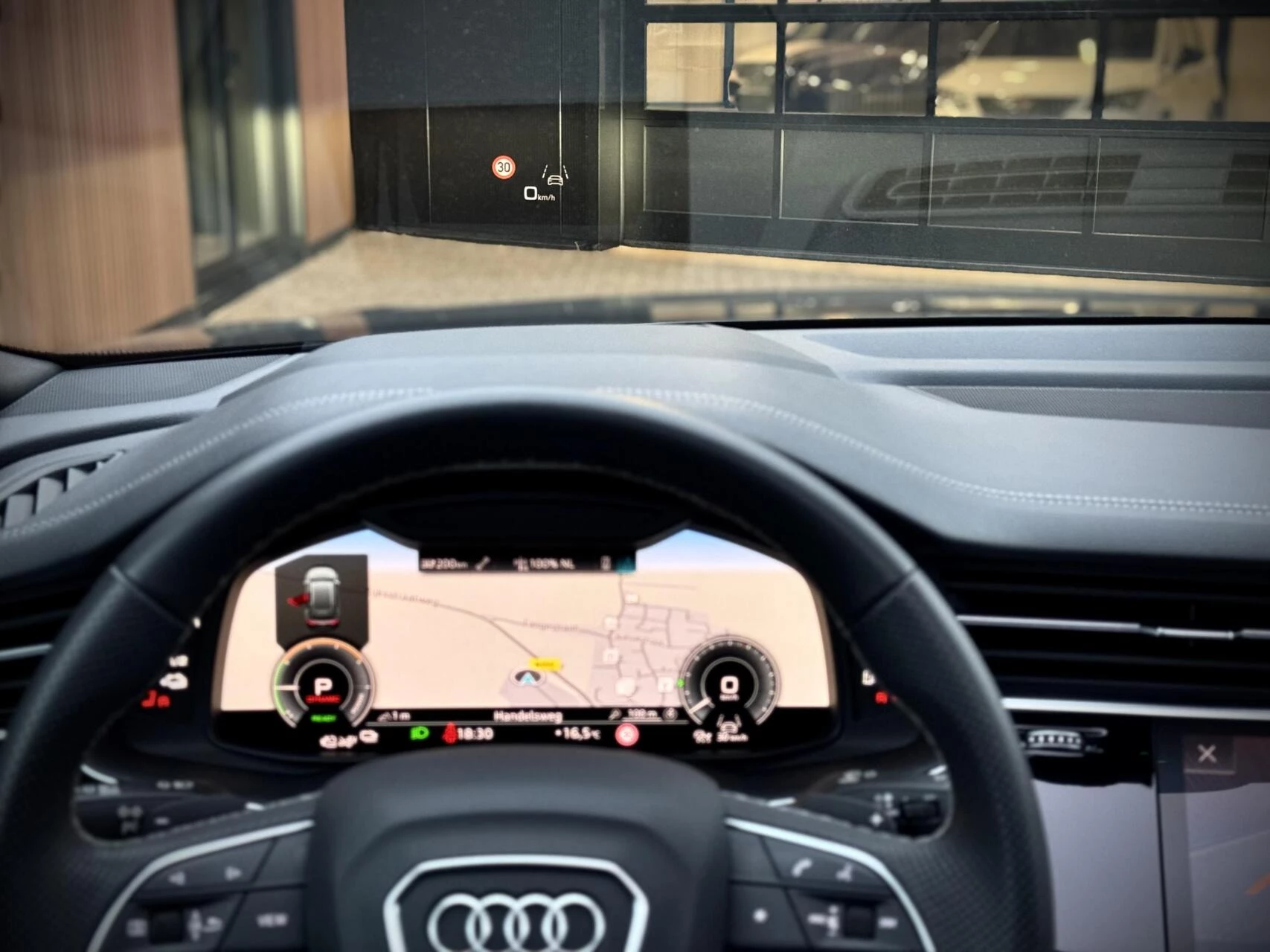 Hoofdafbeelding Audi Q8