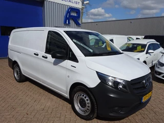 Hoofdafbeelding Mercedes-Benz eVito Mercedes-Benz EVito EVito Lang Launch Edition 41 kWh AIRCO NAVI CAMERA
