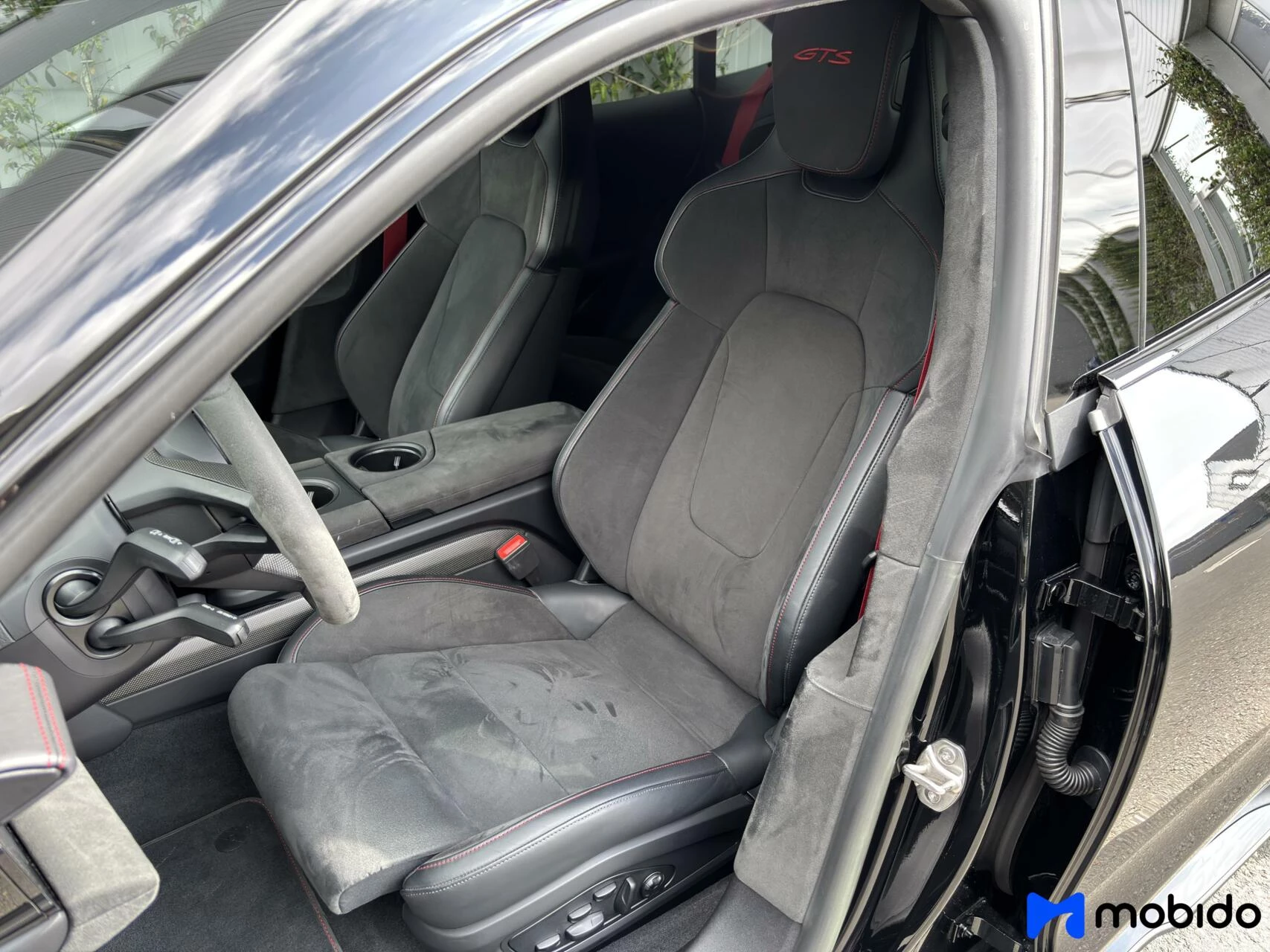Hoofdafbeelding Porsche Taycan