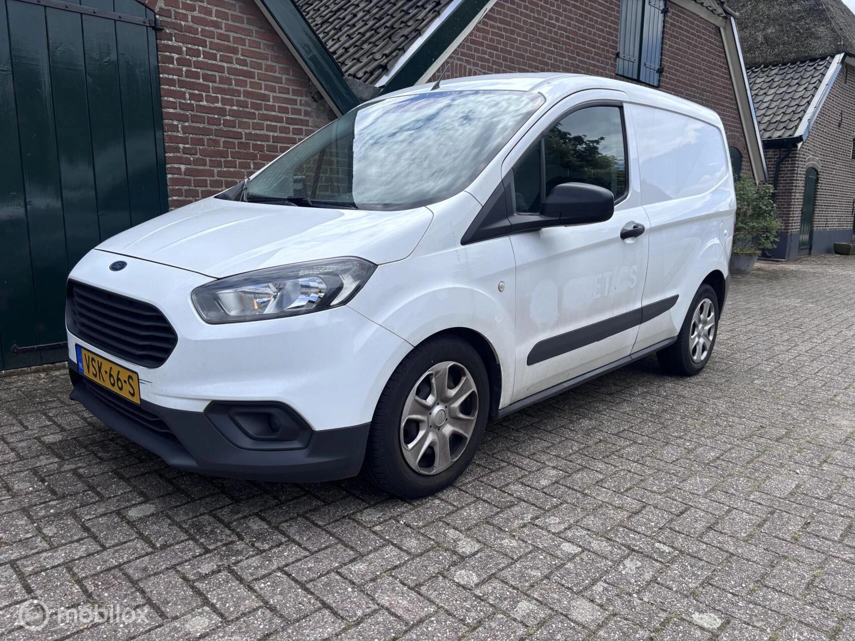 Hoofdafbeelding Ford Transit Courier