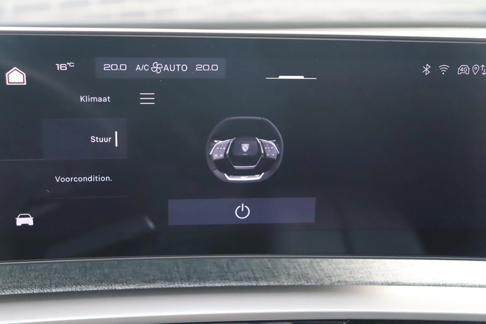 Hoofdafbeelding Peugeot e-3008