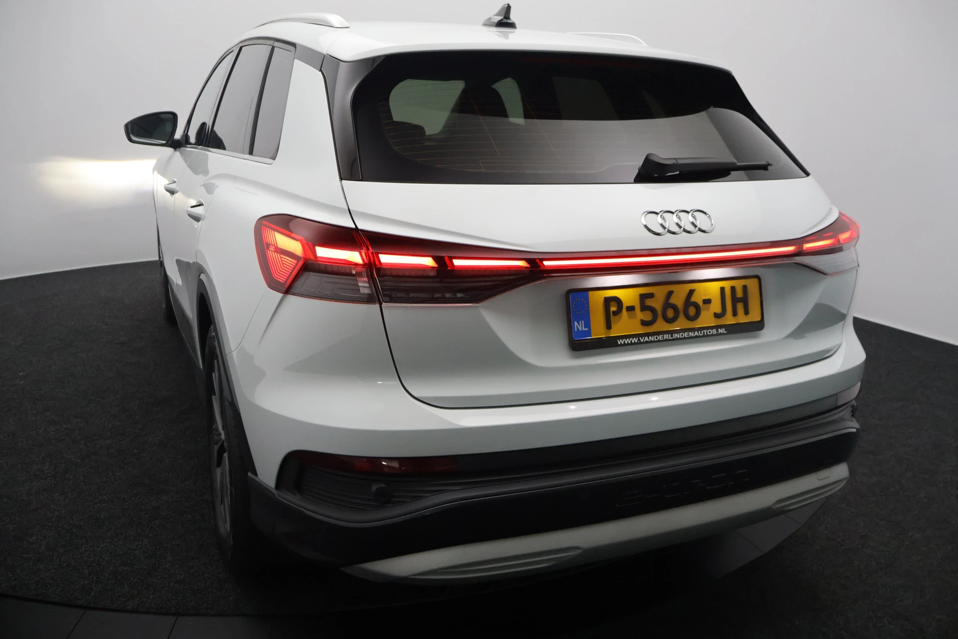 Hoofdafbeelding Audi Q4 e-tron