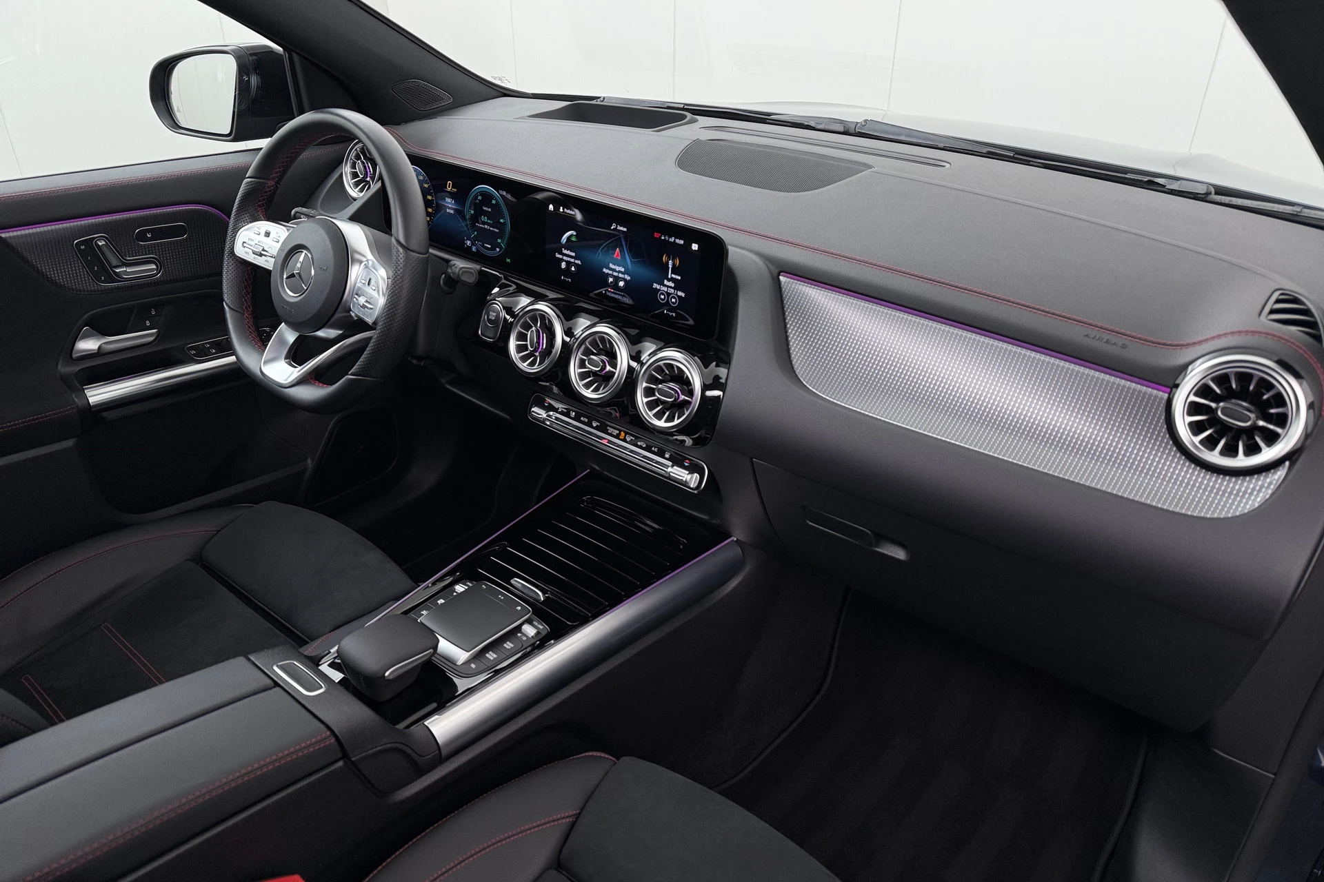 Hoofdafbeelding Mercedes-Benz EQA