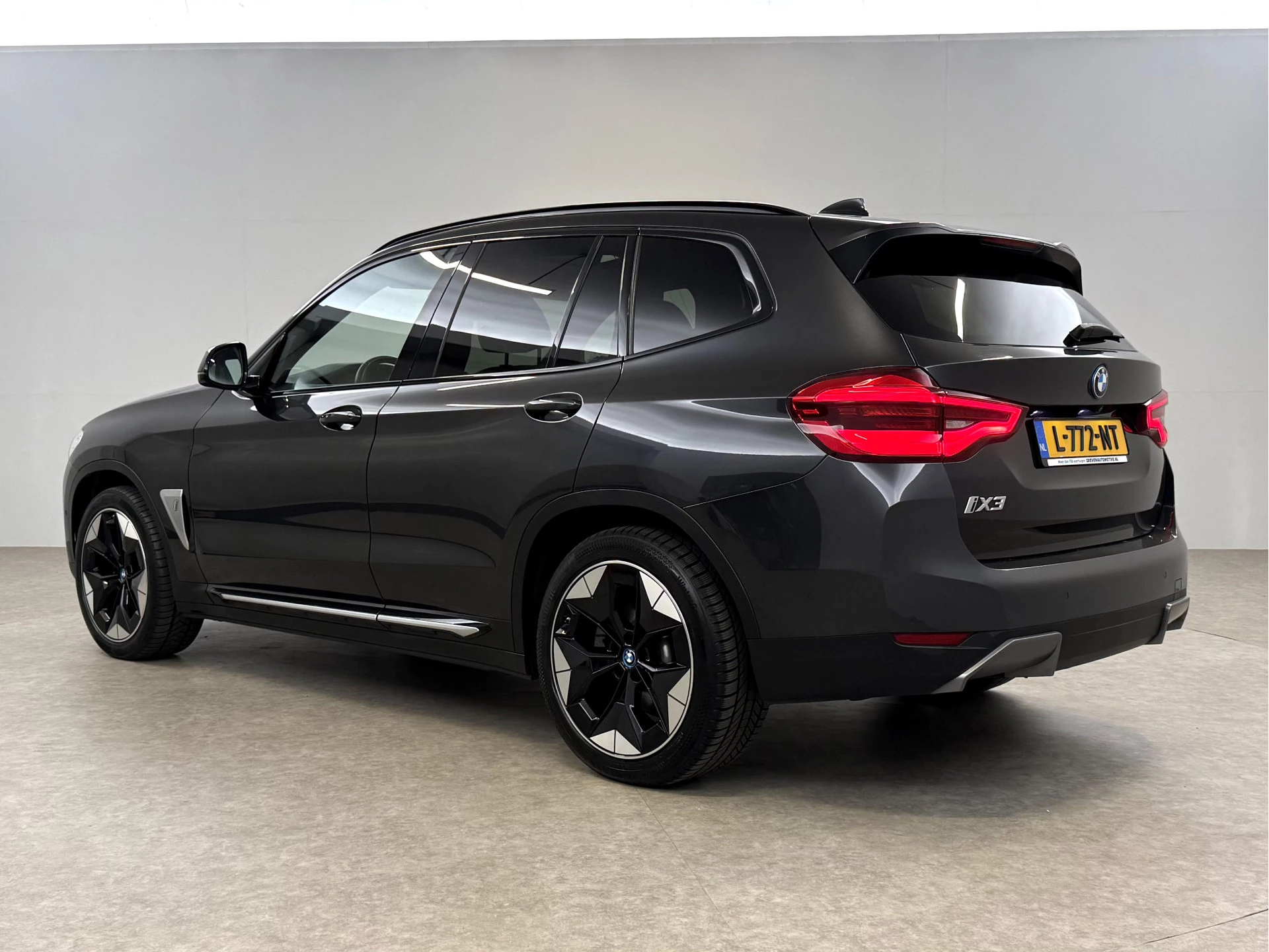 Hoofdafbeelding BMW iX3