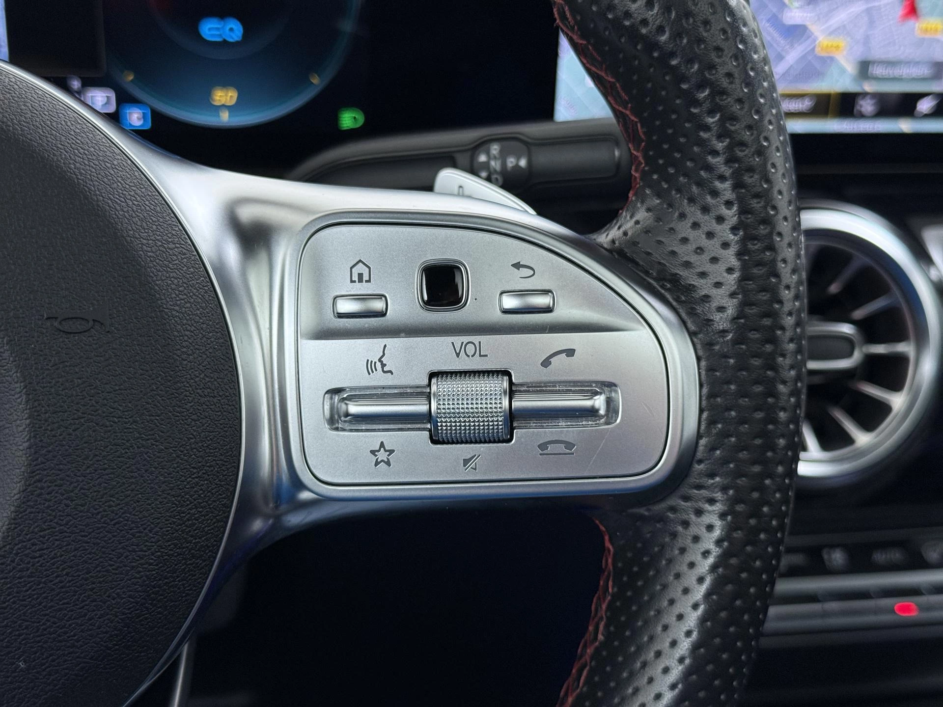 Hoofdafbeelding Mercedes-Benz EQA