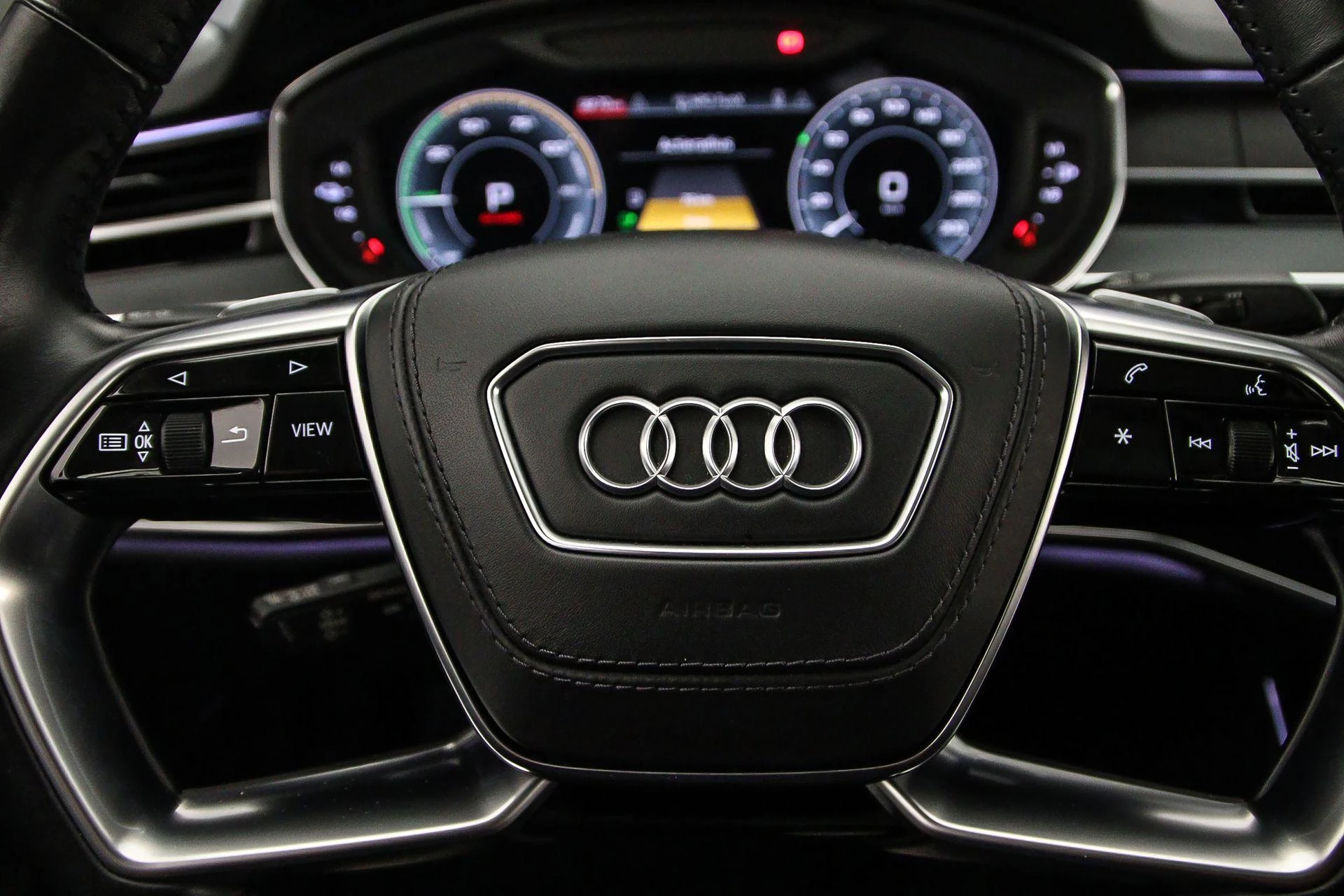Hoofdafbeelding Audi A8