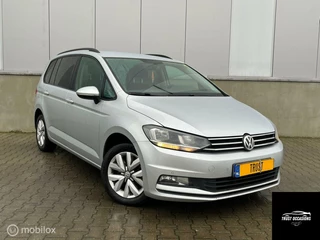 Volkswagen Touran 1.6 TDI DSG NAP APK TREKHAAK PDC  Highline