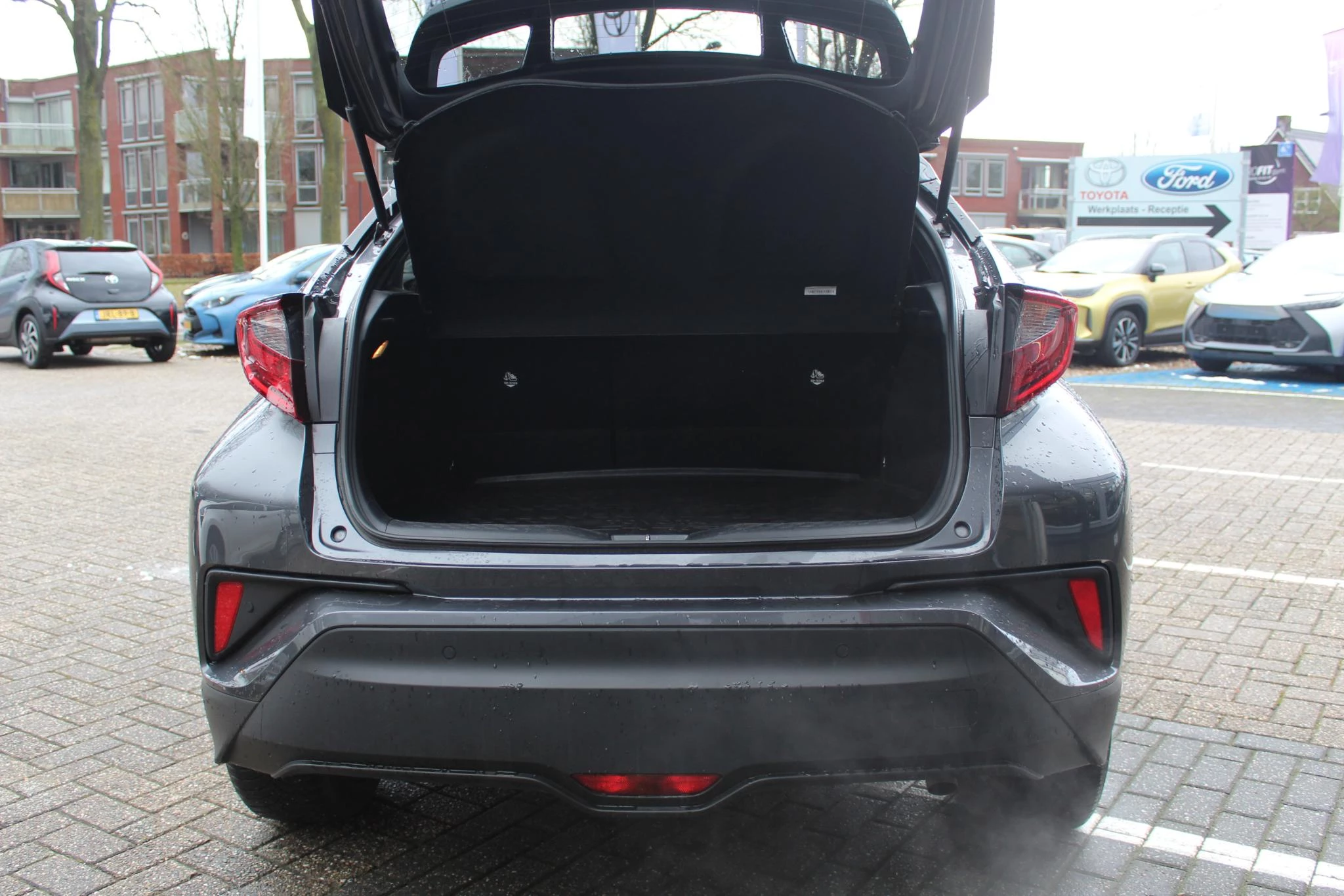 Hoofdafbeelding Toyota C-HR