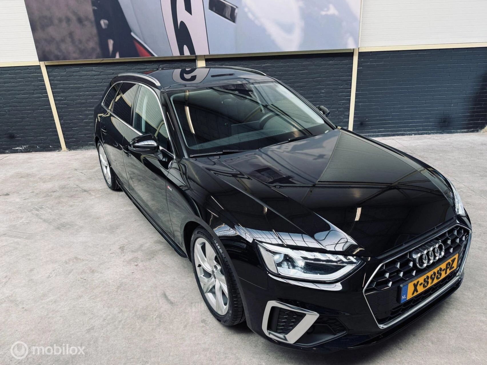Hoofdafbeelding Audi A4