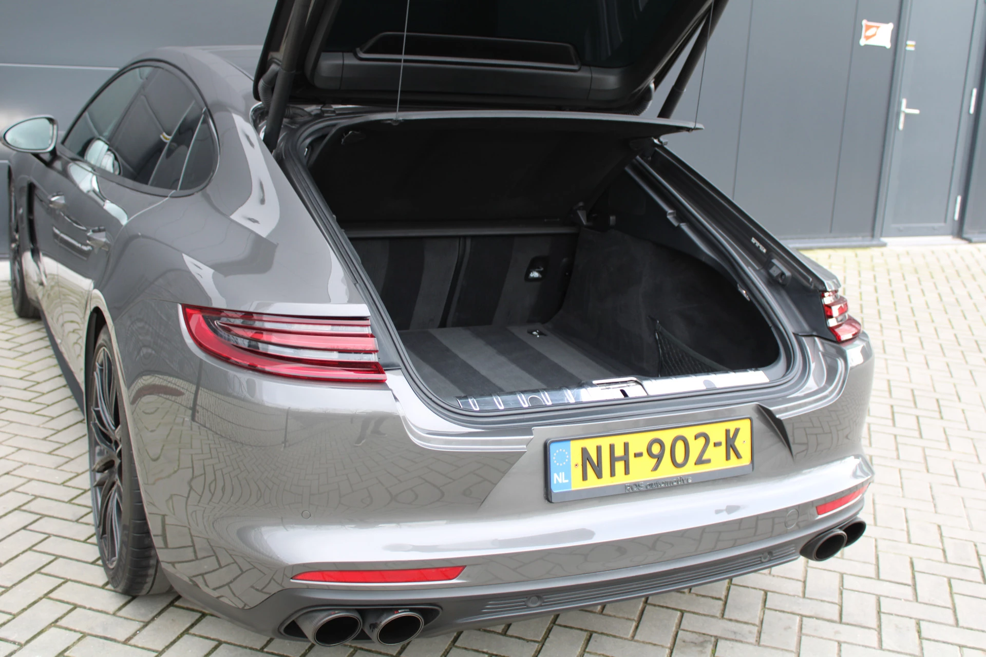 Hoofdafbeelding Porsche Panamera