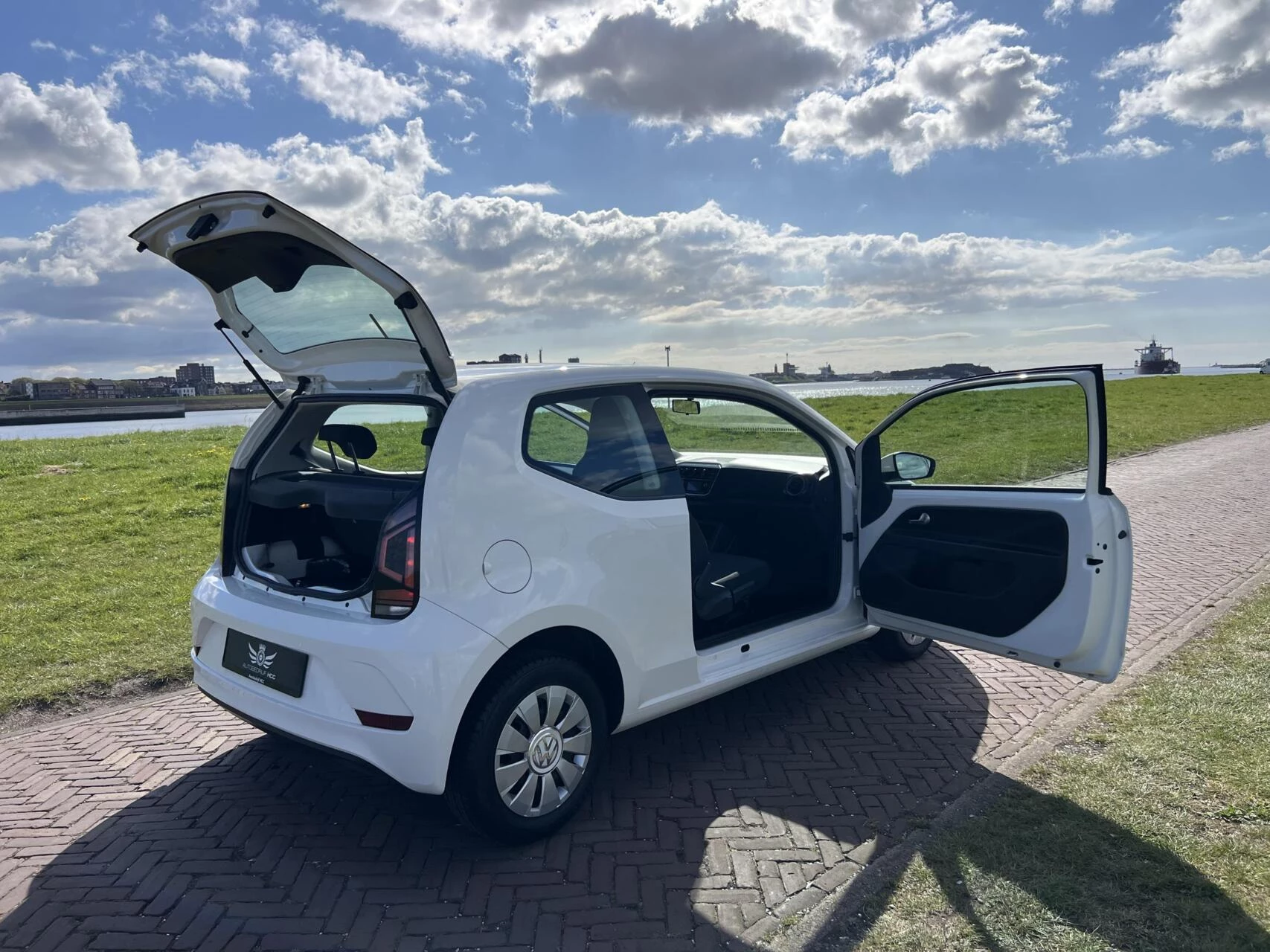 Hoofdafbeelding Volkswagen up!