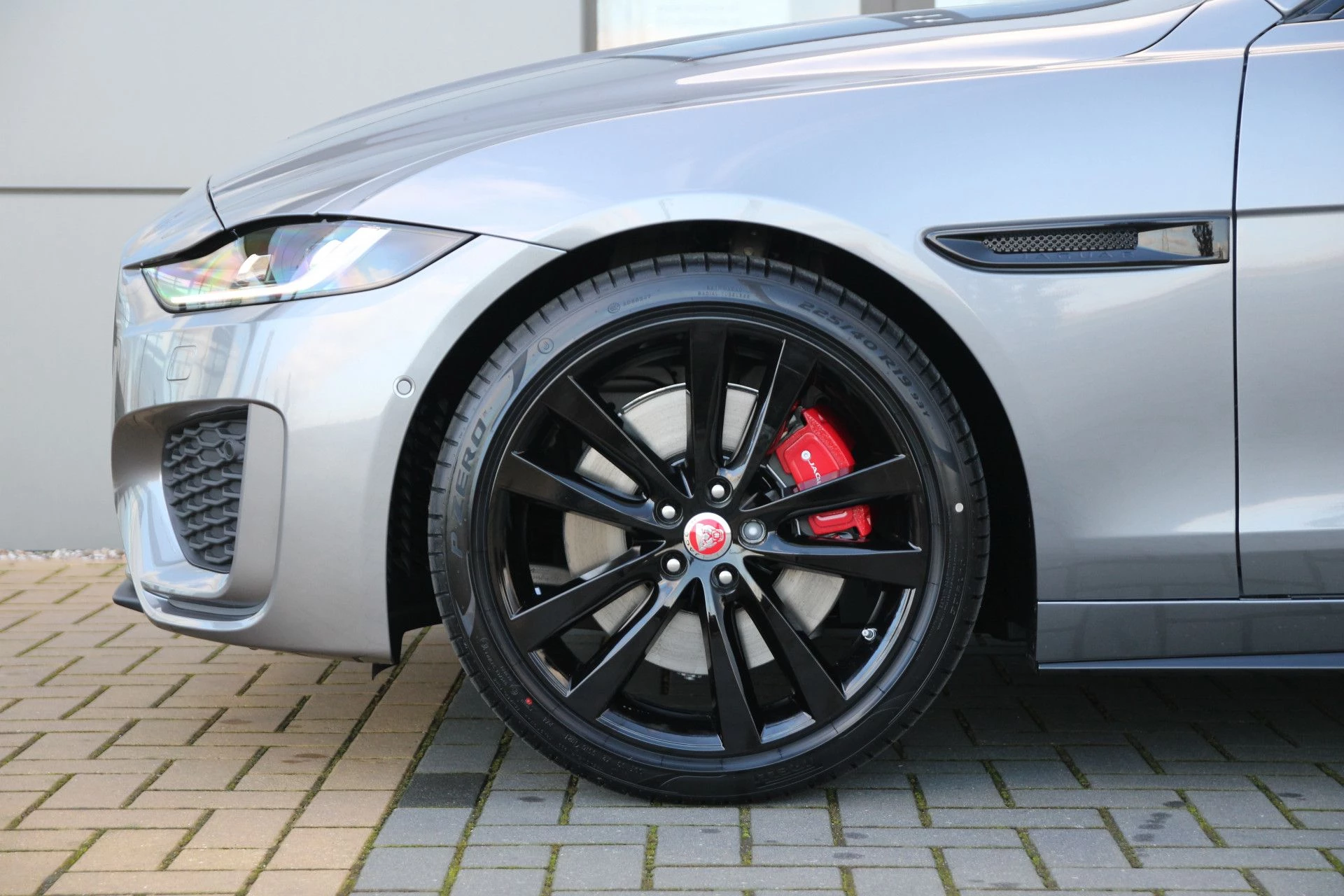 Hoofdafbeelding Jaguar XE