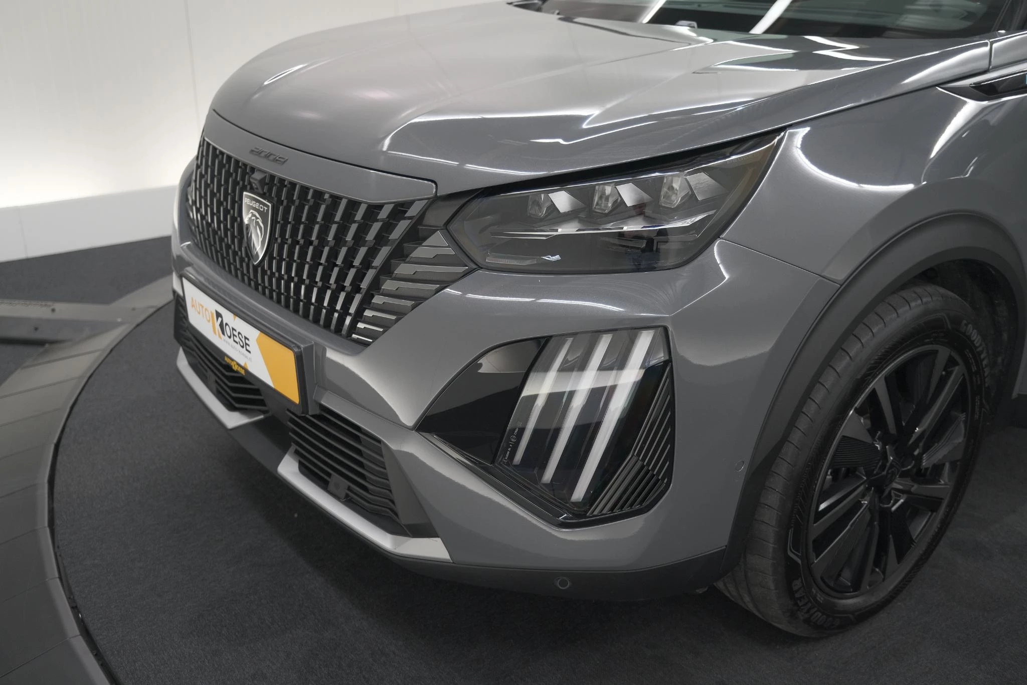 Hoofdafbeelding Peugeot e-2008