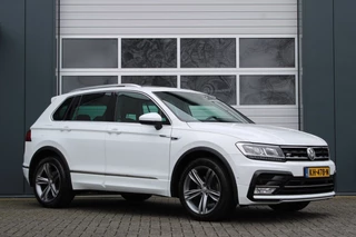 Volkswagen Tiguan 1.4 TSI ACT Connected Series R-Line ACC/Camera/Panodak/Stoelverwarming/Massage/PDCv+a/LED/Carplay/19"LM/Trekhaak