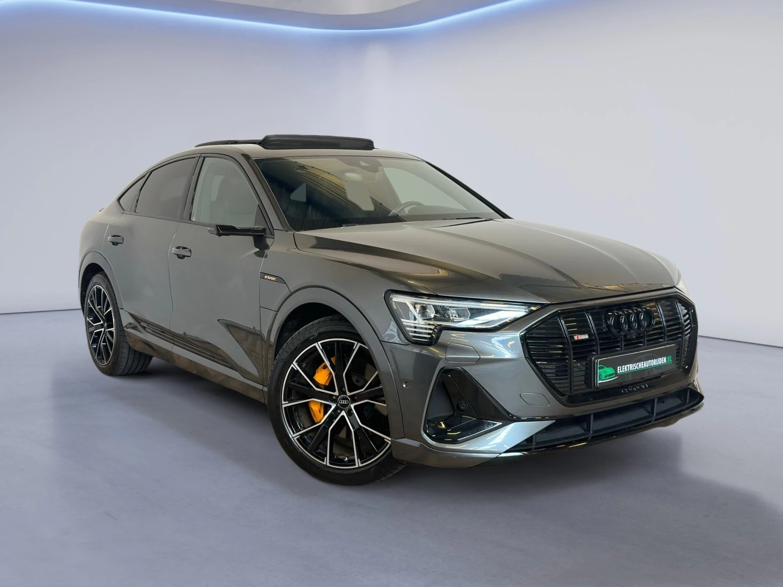 Hoofdafbeelding Audi e-tron