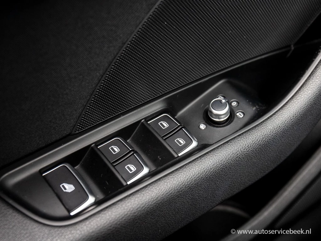 Hoofdafbeelding Audi Cabriolet