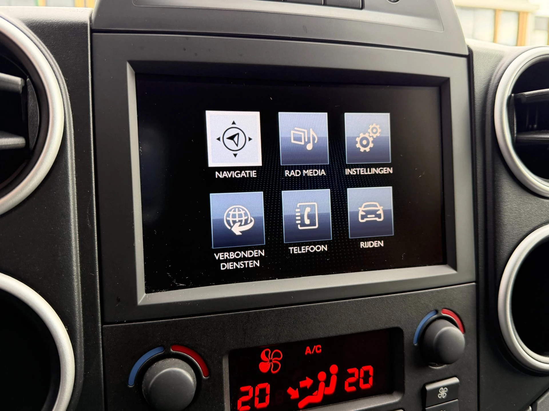 Hoofdafbeelding Peugeot Partner