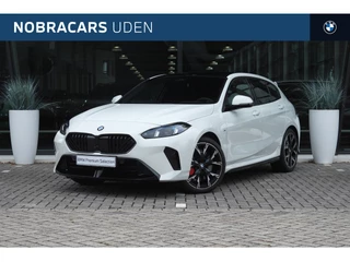 BMW 1 Serie 120 High Executive M Sport Automaat / Sportstoelen / M Adaptief onderstel / Comfort Access / Adaptieve LED / Head-Up / Stoelverwarming / Harman Kardon