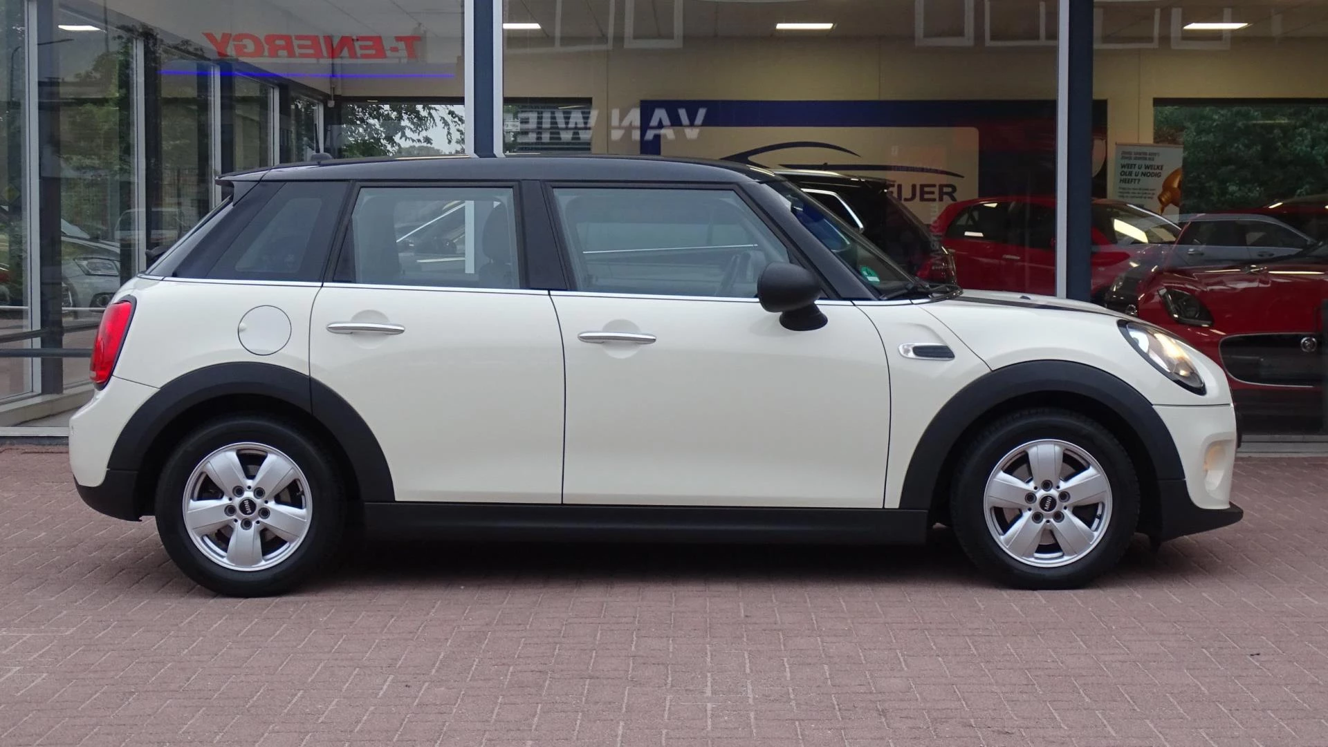 Hoofdafbeelding MINI One